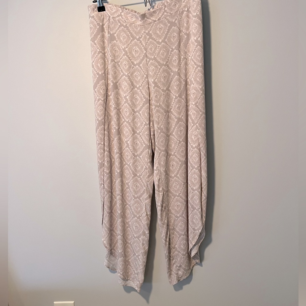 Roan and Ryan crop flowy pant